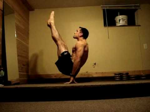 planche - 2008/11/17 Ma dernière série de nakayama, planche jambes écartées, assembler à planche jambes collées. Je suis que je ne tiens pas assez longtemps la positio...