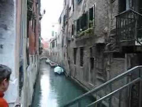 ecinajx19 - Walking through Venice. The music is from the Concerto for Oboe in D Minor by the Venetian composer Albinoni.