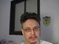 ומגלה שאני דביל ומרוצה. ואם אני מרוצה אז אין בעיה עם זה שאני דביל. העיקר זה מה שאתה מרגיש. שים זין על כל השאר. זו הדרך הנכונה לחיות.