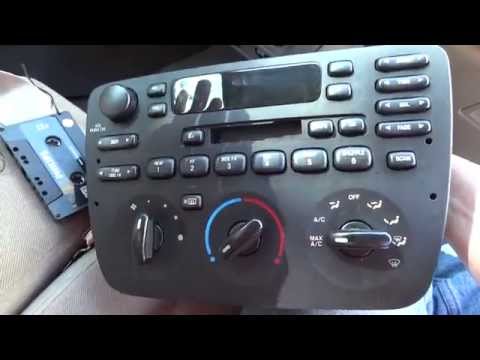 how to use ipod in car with cd player