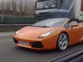 Lamborghini Gallardo Spyder, bestuurder speelt beetje met gas. Super geluid!