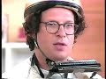 Leo Fuks demonstrates his Carbon Fiber Oboe during an interview on Brazilian TVshow with Ana Maria Braga. It is the lightest oboe in the world and Ana Maria Braga tries and manages to produce some sounds.