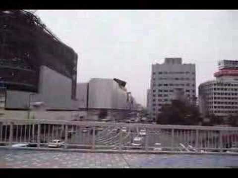 梅田の歩道橋にて 2008春