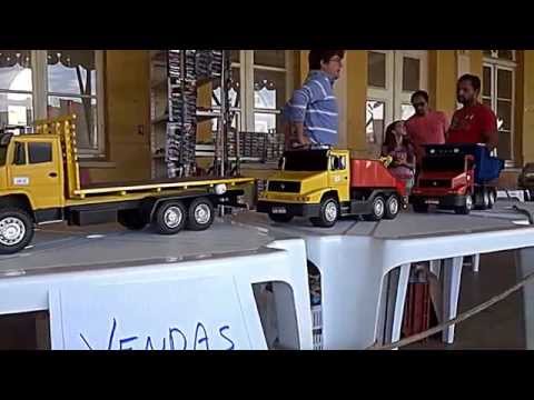 SHOWROOM Miniaturas de caminhões e ônibus @ 9º Encontro de Carros Antigos de Ponta Grossa
