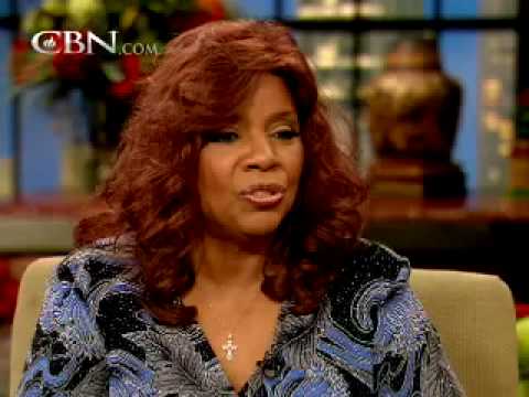 Gloria Gaynor’s faith – I Will Survive – CBN.com