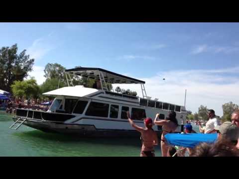 Lake Havasu Houseboat in Channel