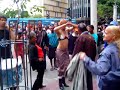 Mendiga bebada dan�ando em Belo Horizonte