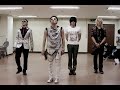 Battle teaching THEIR version of the shuffle dance :) Aigooo.. poor Ryu! Ahaha. And although I adore Chris.. he deserved that little kick for hitting Ryu so much. LMAO.To see their shuffle in their usual choreography, go here: http://www.youtube.com/watch?v=o1EV4qgshwA&fmt=18 (the shuffle is around 1:09)Leave a comment with your email if you want a download link to this video.And don't forget to visit WWW.BATTLEINTERNATIONAL.COM for more info on this hot group! ^^For higher quality, put 