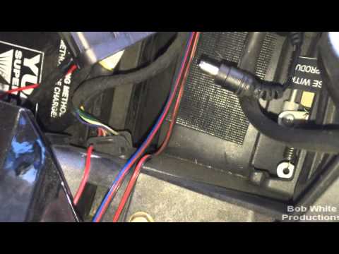 how to change battery on can am spyder