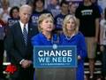 videos de Obama, Biden Get Boost From Clintons