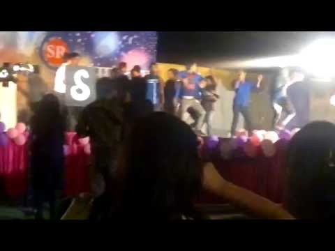 stage dance on honey singh songs