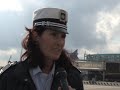 in occasione del salone nautico genoa municipality channel propone una video-guida su come giungere in citt� seguendo le principali arterie autostradali, dove trovare parcheggio e come arrivare alla fiera del mare evitando code e traffico. sono inoltre indicati tutti i servizi per i disabili per poter essere preparati una volta giunti in citt�.
per informazioni costantemente aggiornate consultatr il sito: 
http://www.mobilitypoint.it/nautico/
 servizio di stefano risso e simone d'ambrosio, riprese e montaggio di lorenzo zeppa (www.xeniaproductions.it)
� 2008 the genoa municipality channel