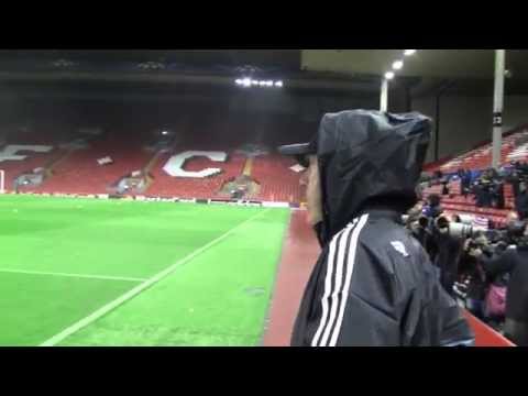 BEHIND THE SCENES: Ancelotti, maestro también del clima. Lo demostró en el entrenamiento BEHIND THE SCENES: Ancelotti, maestro también del clima. Lo demostró en el entrenamiento