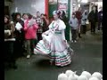 jr y Deana bailandole a la virgencita.3g2