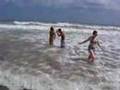 videos de Portofelice 2007 - Run into the waves!!! (no. 2)