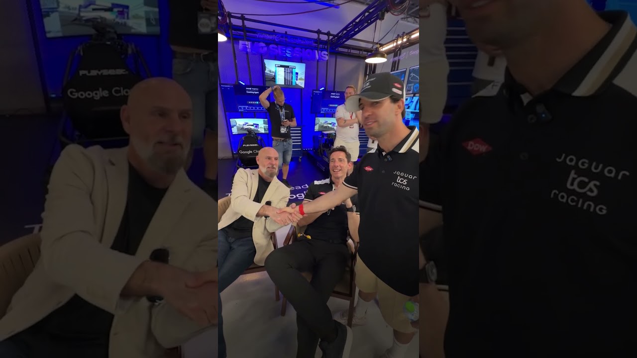 He wouldn’t let go… 😳 #FormulaE #Motorsport #Racing