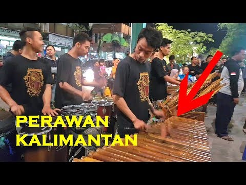 PERAWAN KALIMANTAN - Permainan Musiknya Semakin Rapi (Angklung Malioboro) CAREHAL Emang Top PERAWAN KALIMANTAN - Permainan Musiknya Semakin Rapi (Angklung Malioboro) CAREHAL Emang Top
