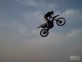 Motorrad-Video Video en la pista de motocross