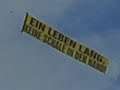 Derbysieger Flugzeug in Leverkusen