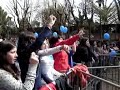 Cançó Posa'm un suc, del concert a Sant Just Desvern del 25-3-07. Dedicada a tots i totes les fans de Macedònia, especialment les patagònia...