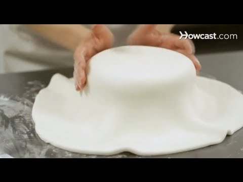 video-linktoworks-How to Cover a Cake with Fondant | Cake Decorations - YouTube