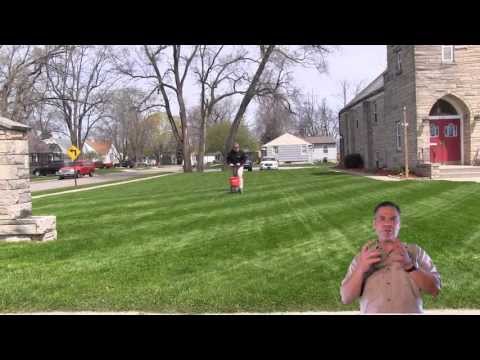 how to fertilize a lawn in fall