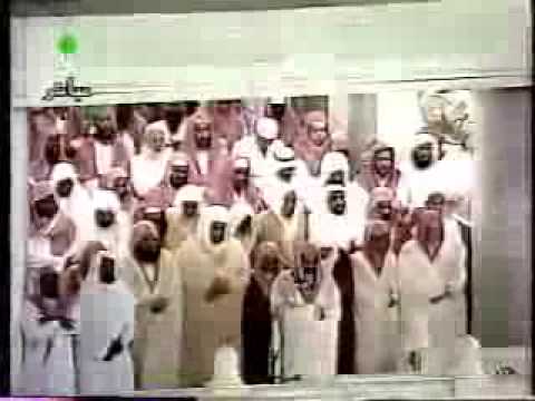 شاهدوا ما حدث لإمام الحرم المكي على الهواء مباشرة !!!!