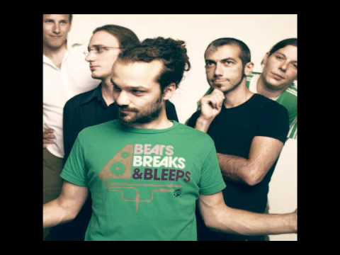 aljawla - A dirty and groovy cocktail in which all cultural limits melt away. These five musicians brew a bubbling hot mixture made of hot tempered balkan brass, rebel...
