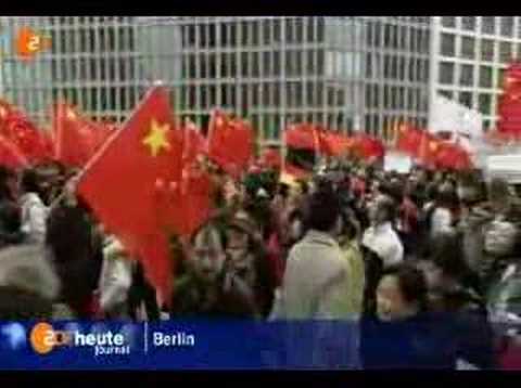 德国ZDF电视台报道德国华人柏林游行 screen 1