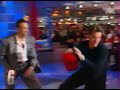 benjamin castaldi alors chroniqueur veut tester la force de jcvd.pour ceux qui r�vent de voir castaldi se faire d�mancher par van damme, c'est ici. bonus de ...