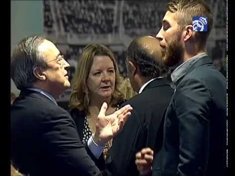Miles de aficionados dicen adiós a Di Stéfano en el Santiago Bernabéu Miles de aficionados dicen adiós a Di Stéfano en el Santiago Bernabéu