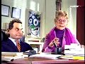 gui�oles de canal plus [lunes, 5 de diciembre de 2005]

temas:
- l�pez caro, nuevo entrenador del real madrid.
- jos� bono dice que espa�a es el pa�s que mejor trata a la iglesia.
- hugo ch�vez se proclama vencedor de las elecciones, a pesar de la abstenci�n.
- eta expulsa a militantes que ya no apoyaban la violencia.
- maria teresa campos y florentino p�rez hablan de los cambios en el real madrid.
- maria teresa fern�ndez de la vega informa a zapatero de c�mo van las cosas...
- acebes y zaplana con una variaciones 'popular' de un villancico.