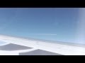 カタール航空 追い越して行く航空機の飛行機雲が出来る瞬間を真横から