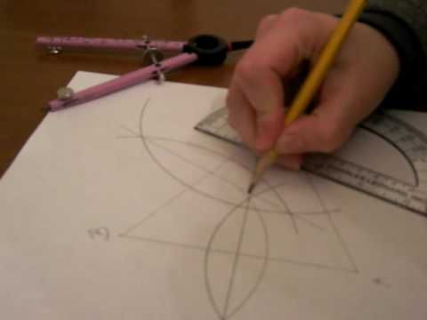 how to locate the circumcenter of a triangle