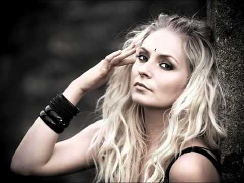 Eivor - Dansadu Vindur Eivor - Dansadu Vindur