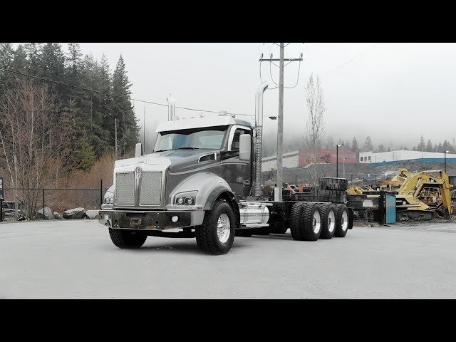 2019 Kenworth T880 Tri Drive Day Cab - X15 565HP 2050 Torque in Heavy Trucks in Saskatoon