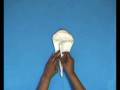 videos de Decorative Wine Glass Napkin Fold