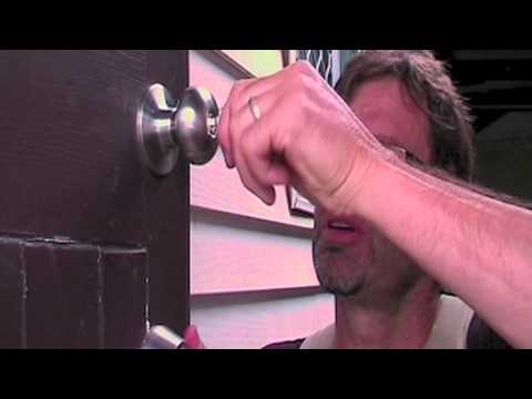 how to fix a door knob that won't turn