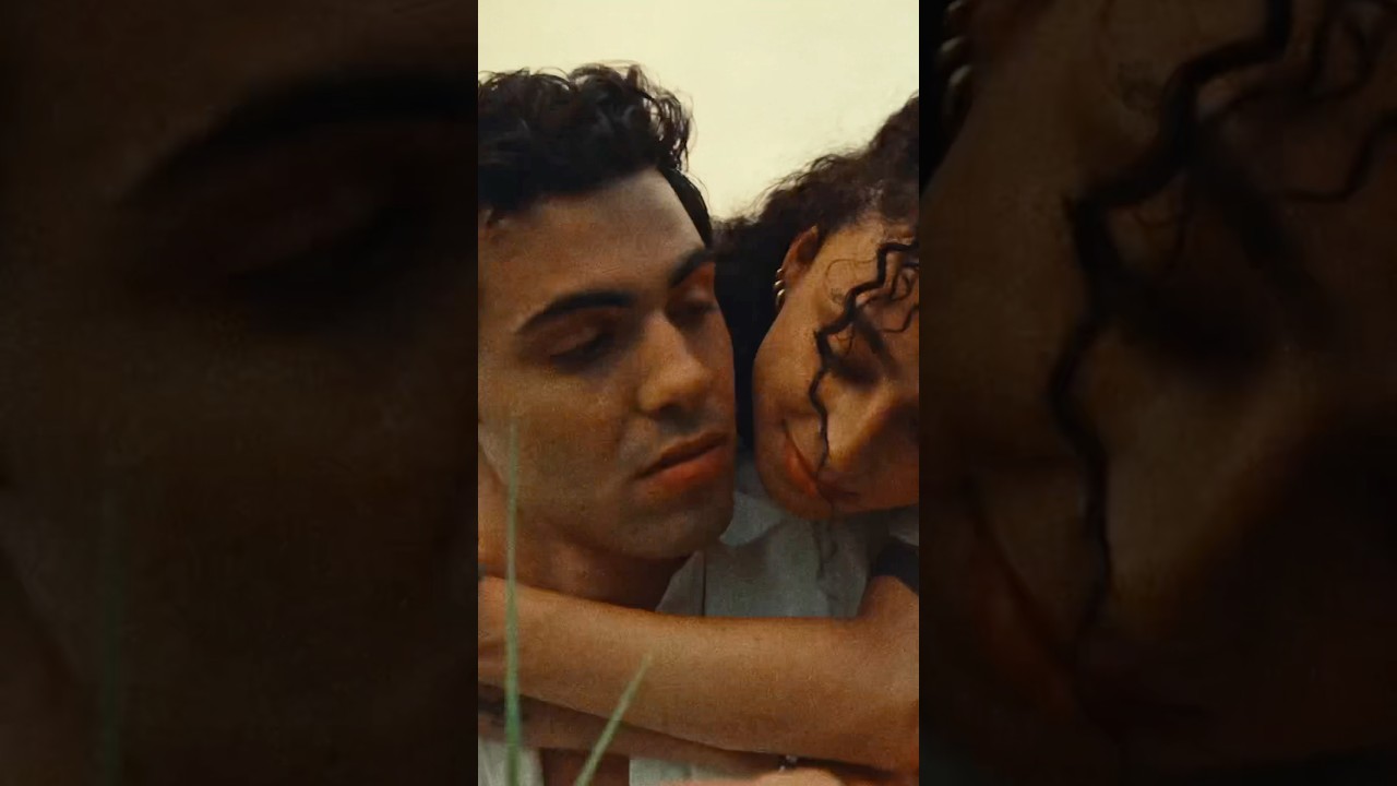 “Nothing Gold Can Stay” out now @Zeviamusic 💛