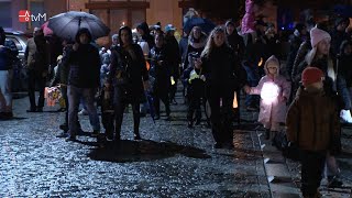 Náhled - Záře lampionů prozářila deštivý 17. listopad v Mohelnici