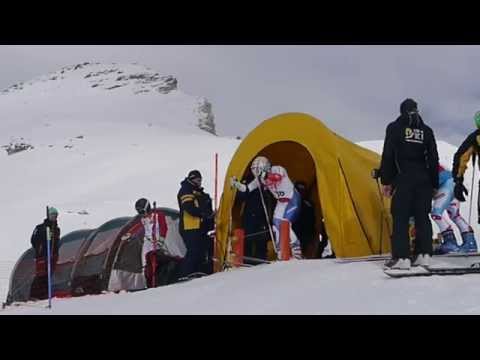 GIANT WOMEN VS