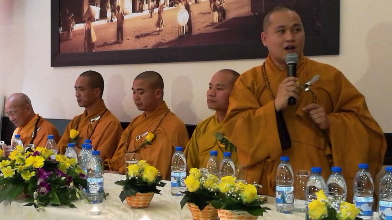 ĐẠI ĐỨC THÍCH THÔNG ĐẠT - GIẢNG TẠI TTTM ĐỒNG XUÂN BERLIN