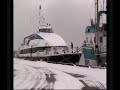 la neige recouvre saint pierre dans la nuit
