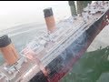 Model Titanic Sinks & Splits