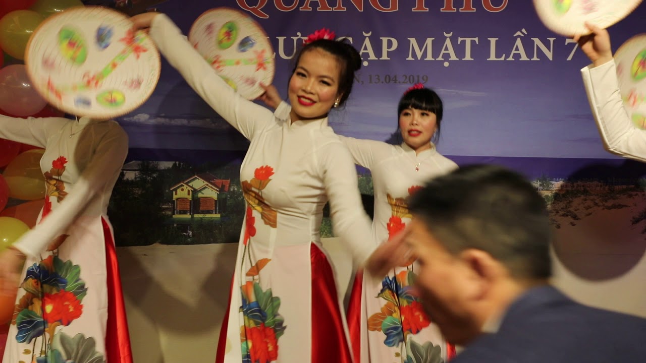 MÚA CHÀO MỪNG GẶP MẶT HỘI ĐH QUANG PHÚ CHLB ĐỨC