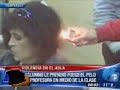 Alumnos queman pelo de profesora Alumnos queman pelo de profesora