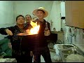 il maitre ed il suo flambé - decollatura il maitre ed il suo flambé - decollatura