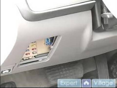 how to open pt cruiser fuse box