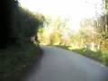 videos de Going a bit fast along a lane on a Moulton