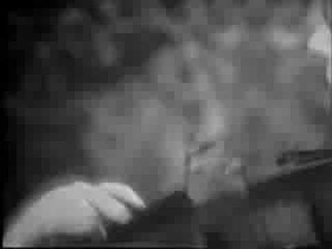 Henryk Szeryng plays "Labyrinth" ...